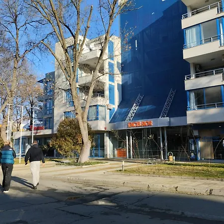 Апартаменти Dino Private Apartmets Excelsior *